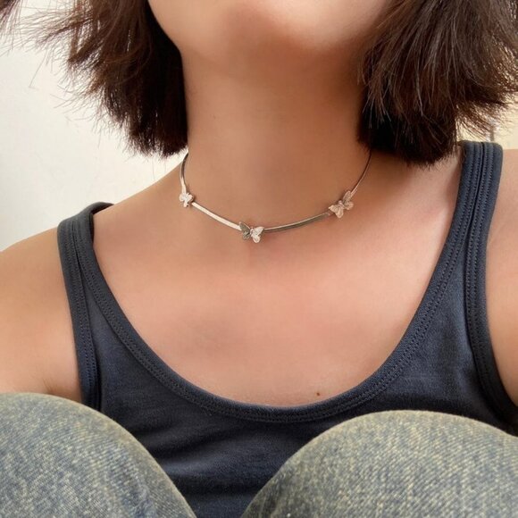 Elegant Exquisite Butterfly Snake Bone Necklace - Picture 4 of 6